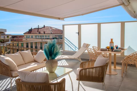 Panoramic Studio | Terrace/patio