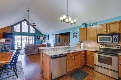 House (4 Bedrooms) | Interior