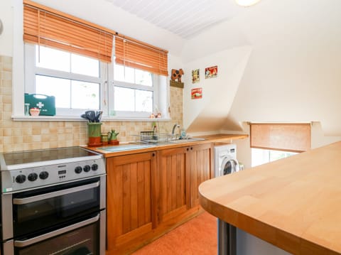 Cookware/dishes/utensils