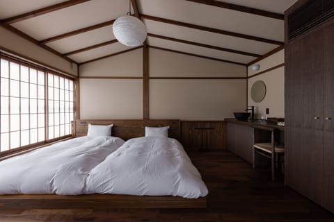 Twin Room | Laptop workspace, WiFi (free), individually decorated