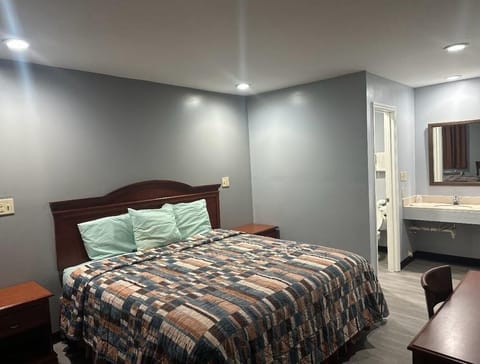 Individually decorated, individually furnished, desk, free WiFi