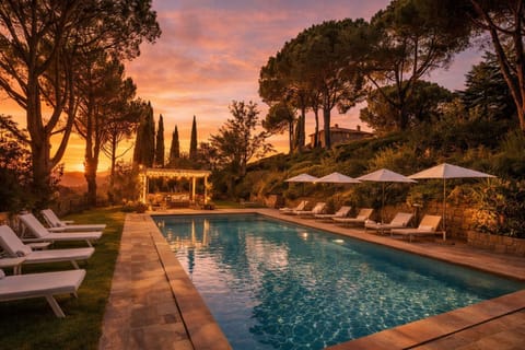 Seasonal outdoor pool