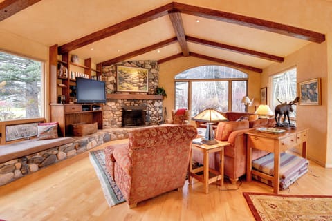 House (4 Bedrooms) | Interior