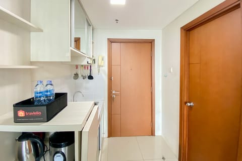 Apartment | Private kitchen | Fridge, stovetop, rice cooker