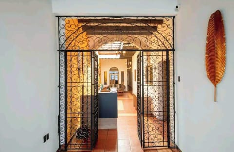 Room, 1 Bedroom | Property entrance