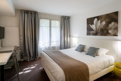 Double Room, Garden View | Free WiFi, bed sheets
