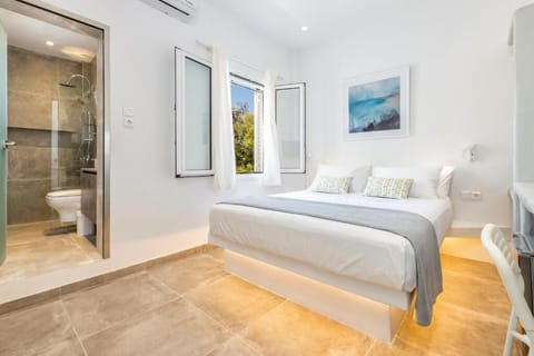 Deluxe Double Room | Free WiFi