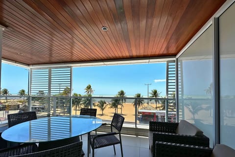Apartment | Outdoor dining