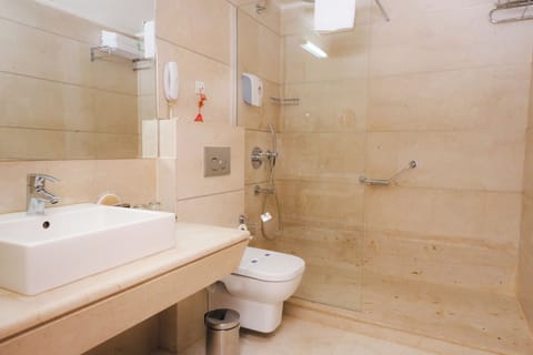 Free toiletries, hair dryer, slippers