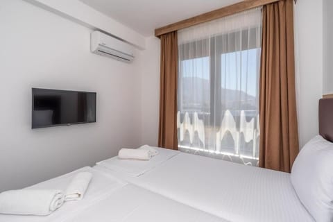 Standard Double or Twin Room | Desk, iron/ironing board, free WiFi, bed sheets