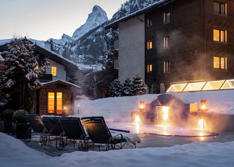 Indoor pool, outdoor pool, free cabanas, pool umbrellas
