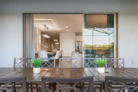 House, Multiple Beds, Pool Access, Pool View (2321LD WAW) | Dining