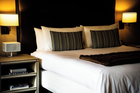 Premium Room | Premium bedding, in-room safe, iron/ironing board, WiFi