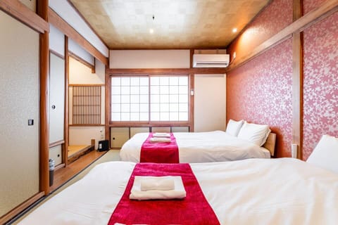 Basic House | 3 bedrooms, free WiFi, bed sheets