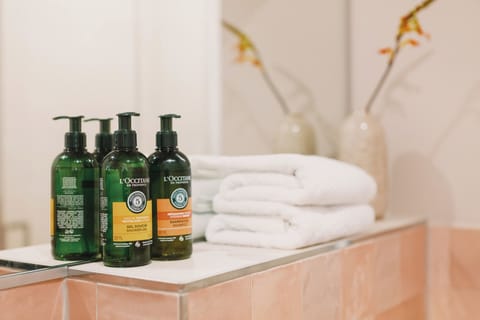 Free toiletries, towels