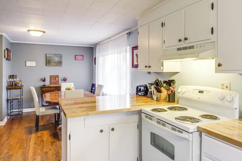 House (3 Bedrooms) | Interior