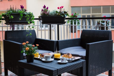 Comfort Room | Terrace/patio