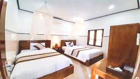 Superior Twin Room | Desk, free WiFi, bed sheets