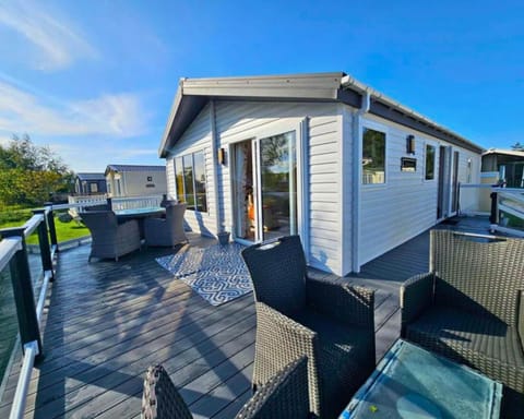 Cabin | Outdoor dining