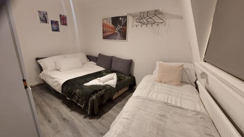 Apartment | 2 bedrooms, iron/ironing board, free WiFi, bed sheets