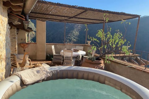 House | 3 bedrooms, high-speed internet