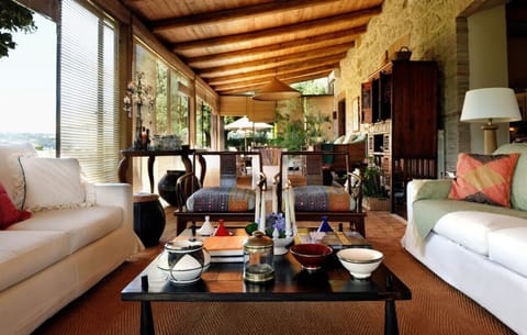 House | 8 bedrooms, Internet