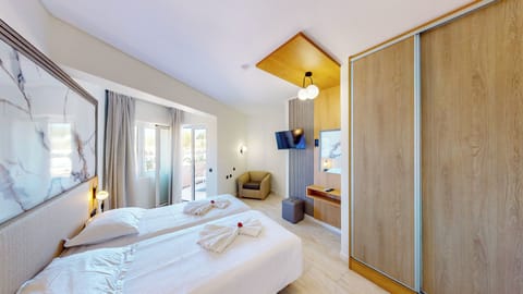 In-room safe, blackout drapes, soundproofing, free WiFi