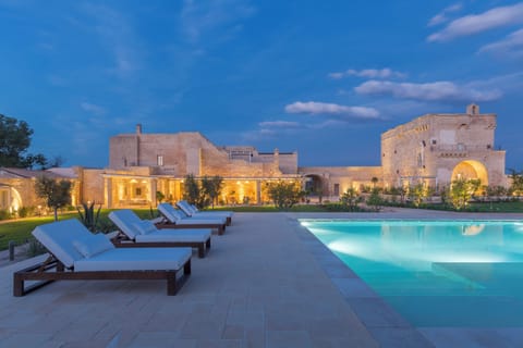Seasonal outdoor pool, sun loungers