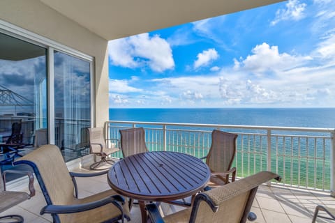 Condo, Multiple Beds (Indigo West 2103 Penthouse) | Outdoor dining