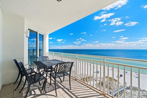 Condo, Multiple Beds (SeaSpray East 924- Gulf Front) | Outdoor dining