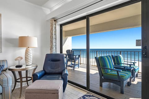 Condo, 1 King Bed with Sofa bed (Shipwatch A504) | Living area | TV