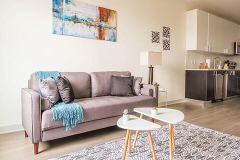 Apartment, 3 Bedrooms, Non Smoking | Living area | 42-inch Smart TV with digital channels, Netflix, Hulu