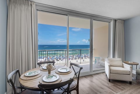 Condo, 1 King Bed with Sofa bed (Majestic Beach Towers 1-314) | Dining