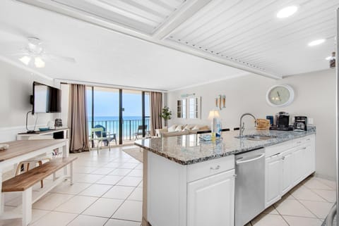 Condo, Multiple Beds (Edgewater Tower 2-408) | Interior