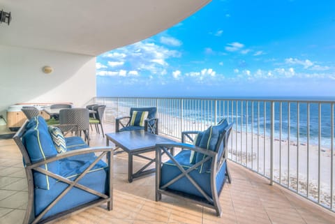 Condo, Multiple Beds (Turquoise D706) | Property grounds