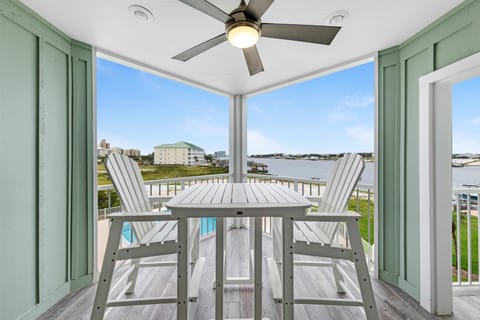 Condo, 1 King Bed with Sofa bed (Jubilee Landing 206) | Outdoor dining