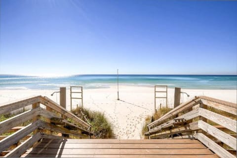 Condo, 1 Queen Bed with Sofa bed (Seascape 38A) | Beach