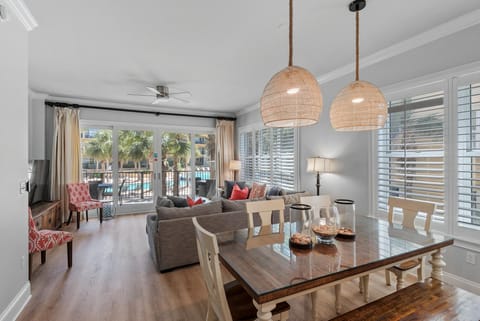 Condo, Multiple Beds (Adagio F205) | Dining