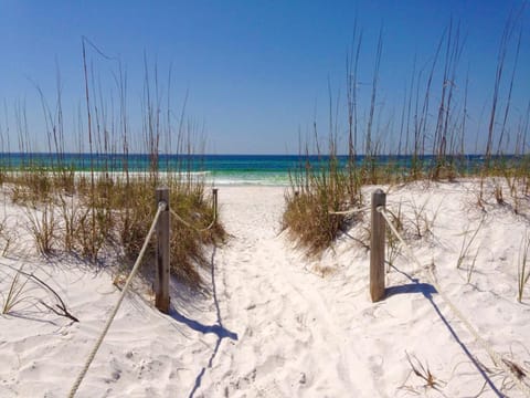 House, Multiple Beds (Captain's Cottage) | Beach
