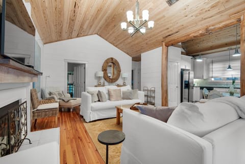 House, Multiple Beds (Bramble Cottage) | Living area | TV