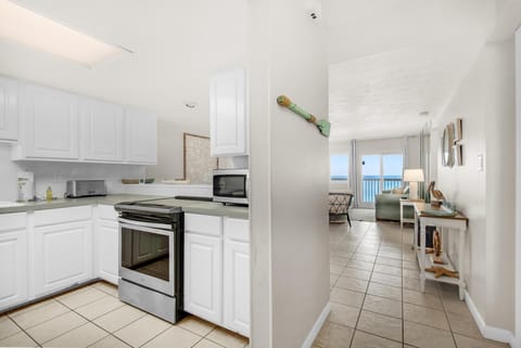 Condo, Multiple Beds (Pinnacle Port C1-502) | Private kitchen | Oven, toaster
