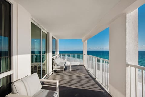 Condo, Multiple Beds (Shoreline Towers 2086) | Property grounds