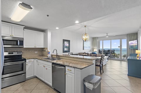 Condo, Multiple Beds (Leeward Key 405) | Private kitchen | Oven, toaster