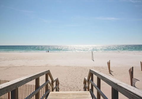 Condo, 1 King Bed with Sofa bed (Windancer 101) | Beach | On the beach