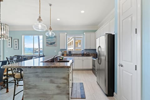 Condo, Multiple Beds (Peninsula Golf Club - The Links 204A) | Private kitchen | Oven, toaster, paper towels