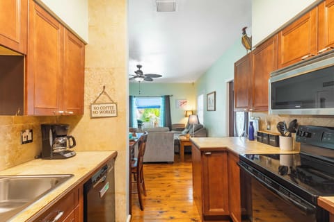 House (2 Bedrooms) | Interior