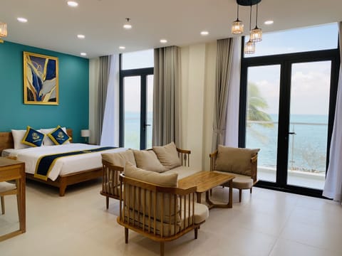 Panoramic Suite, Beach View | Minibar, desk, laptop workspace, WiFi (free)