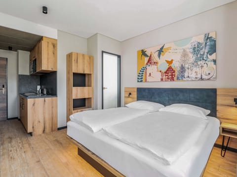 Double Room, Non Smoking, Kitchenette (French Bed) | Blackout drapes, soundproofing, free WiFi, bed sheets