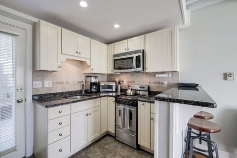 Apartment (1 Bedroom) | Interior