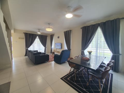 Family House | Living area